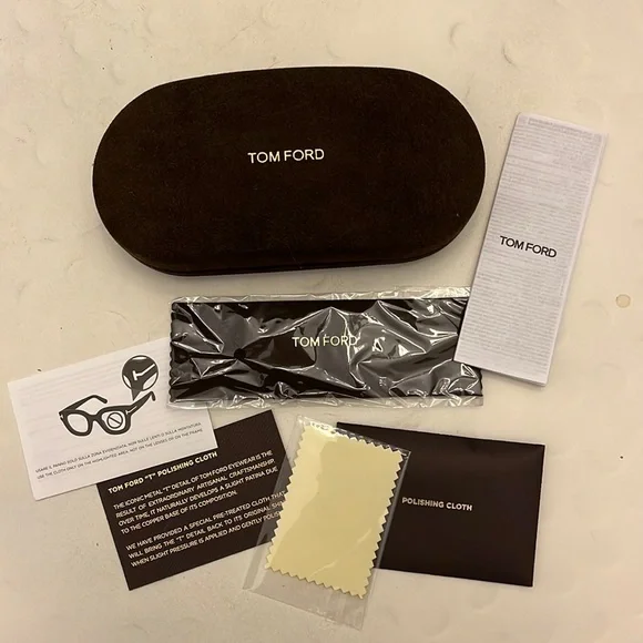 New and gently used Tom Ford sunglasses cloth/case $_12.JPG?set_id=880000500F main image 4